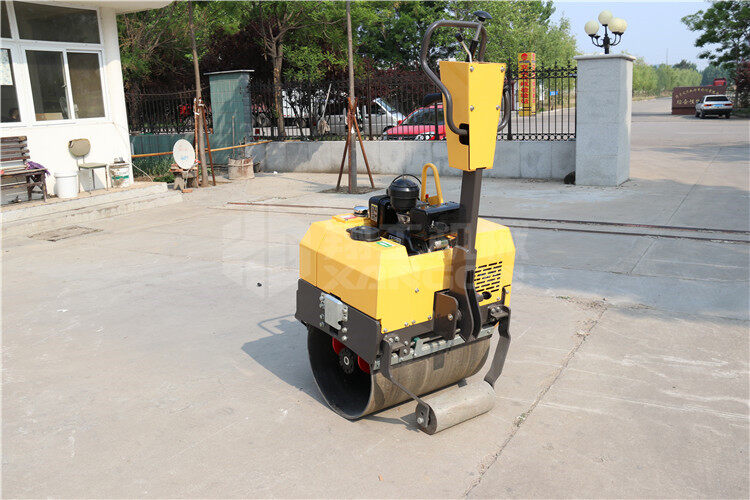引起小型壓路機價(jià)格不穩定的原因是什么原因呢？